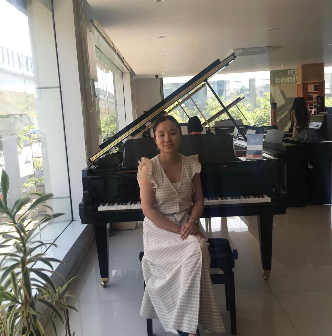 Aro Phungshok at piano